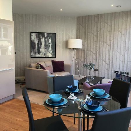 Star Tree Apartment Йорк Экстерьер фото