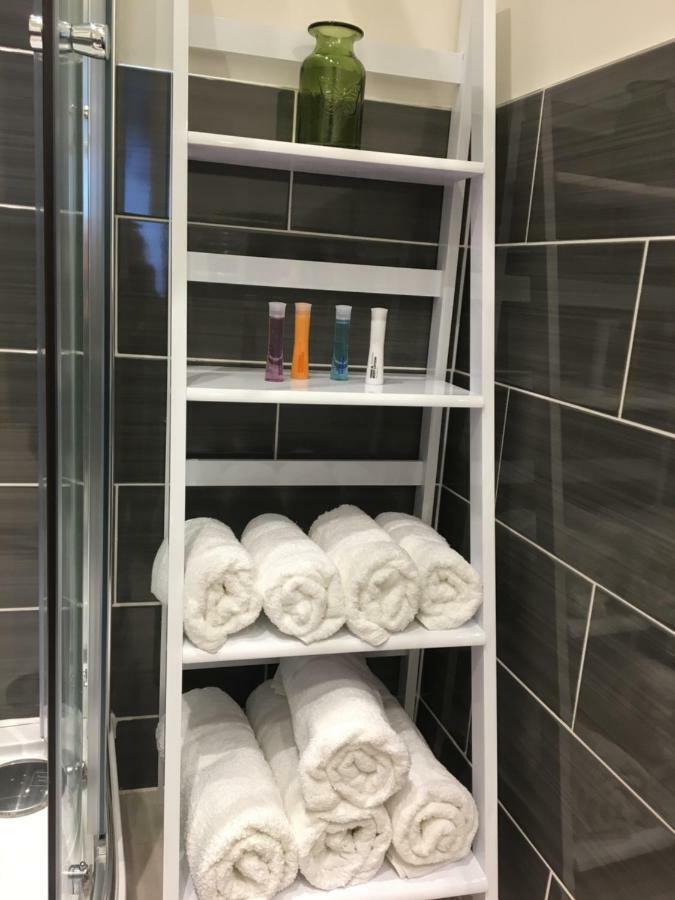 Star Tree Apartment Йорк Экстерьер фото