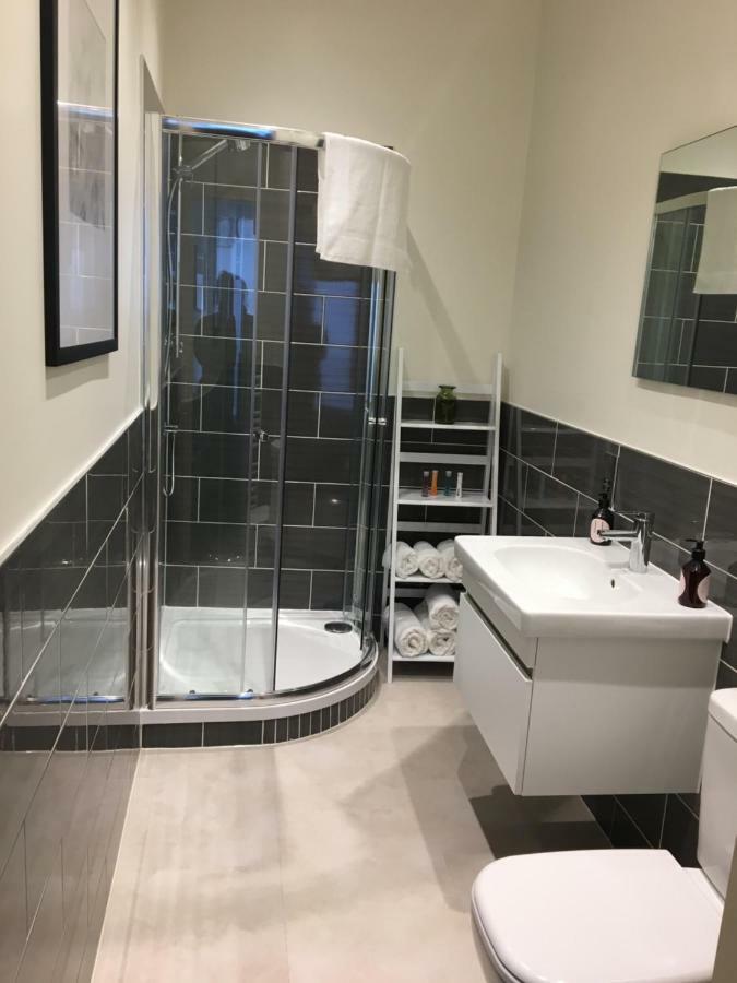 Star Tree Apartment Йорк Экстерьер фото